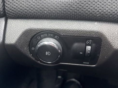 Used 2013 Chevrolet Cruze LTZ image 31