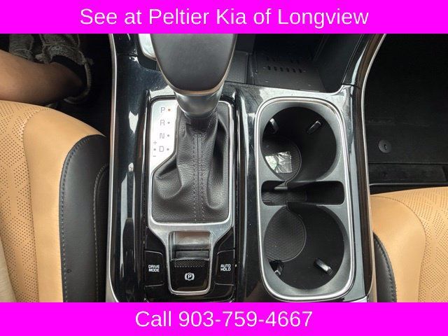 Used 2024 Kia Carnival EX FWD image 20