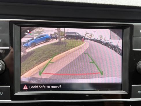 Used 2024 Volkswagen Jetta SE FWD image 26