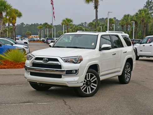 Used 2017 Toyota 4Runner Limited image 6