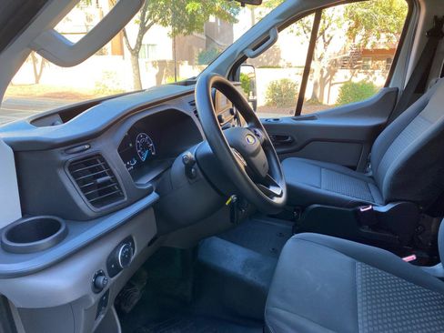 Used 2025 Ford Transit 250 Low Roof w/ Exterior Upgrade Package RWD image 30