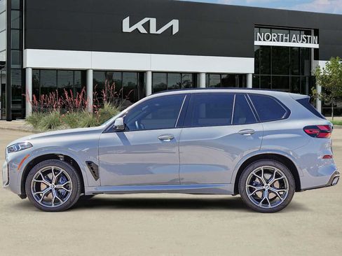 Used 2026 BMW X5 xDrive40i w/ M Sport Package image 4