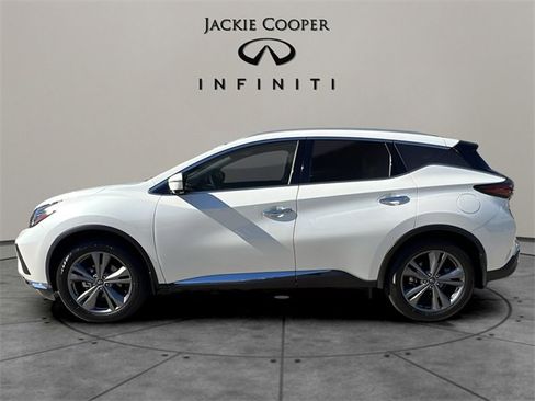 Used 2024 Nissan Murano Platinum w/ Cargo Package image 2