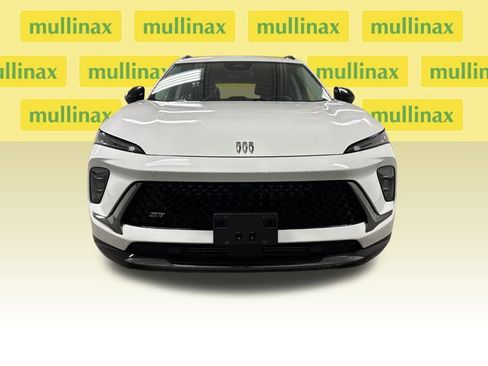 Used 2024 Buick Envision Sport Touring image 6