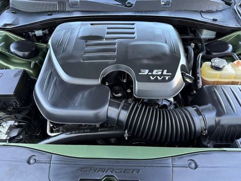 Used 2019 Dodge Charger SXT image 34