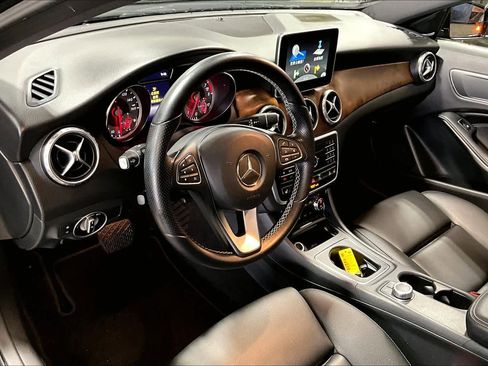 Used 2016 Mercedes-Benz GLA 250 4MATIC image 17
