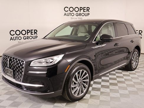 Certified 2025 Lincoln Corsair Reserve image 11