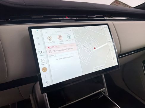 New 2026 Land Rover Range Rover SE image 19