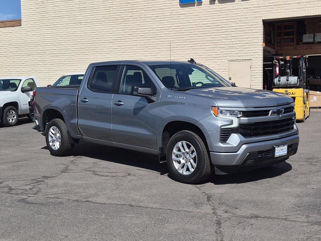 Used 2026 Chevrolet Silverado 1500 RST RWD image 2
