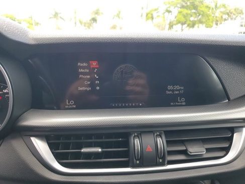 Used 2018 Alfa Romeo Stelvio Ti Sport image 60