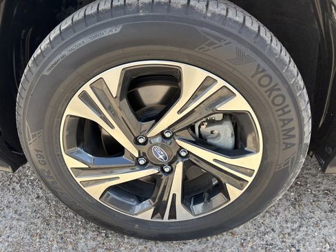 Used 2024 Subaru Crosstrek 2.0i Premium image 19