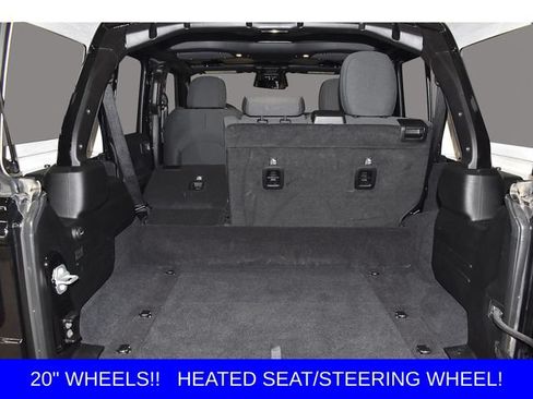 Used 2025 Jeep Wrangler Unlimited Sahara AWD/4WD image 11