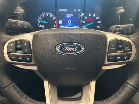 Used 2024 Ford Explorer XLT w/ Equipment Group 202A image 18