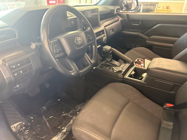 Used 2024 Toyota Tacoma SR5 AWD/4WD image 19