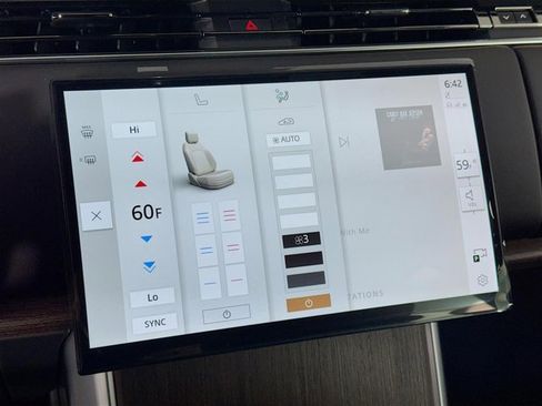 New 2026 Land Rover Range Rover SE image 18