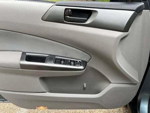 Used 2011 Subaru Forester 2.5X AWD/4WD image 6