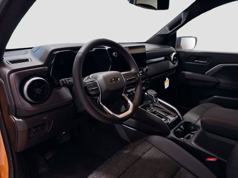 New 2025 Chevrolet Colorado Z71 image 8