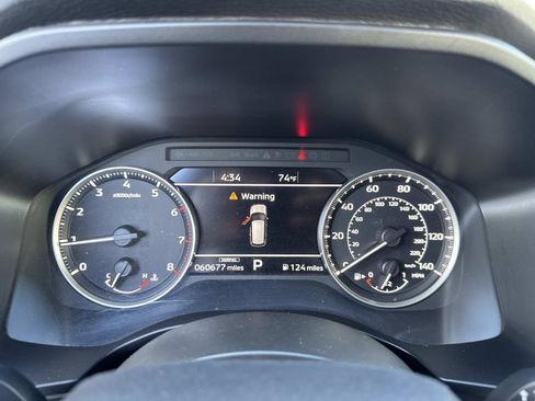 Used 2024 Mitsubishi Outlander AWD image 23