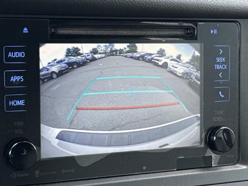 Used 2017 Toyota Sienna XLE FWD image 21