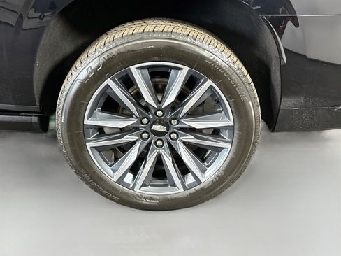 Used 2022 Cadillac Escalade ESV Sport Platinum RWD image 37
