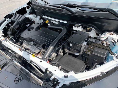 Certified 2024 Chevrolet Equinox LT AWD/4WD image 28