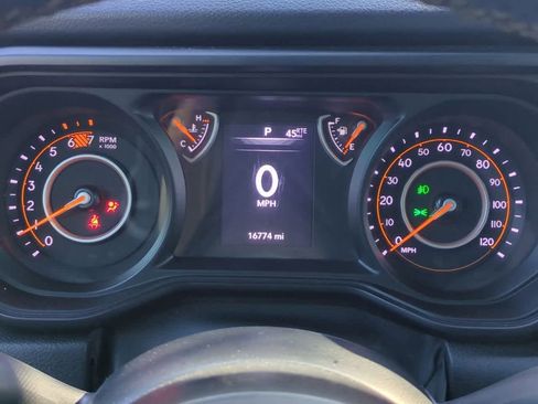 Used 2024 Jeep Wrangler Sport S image 33