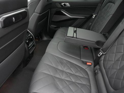 Used 2025 BMW X5 xDrive40i image 36