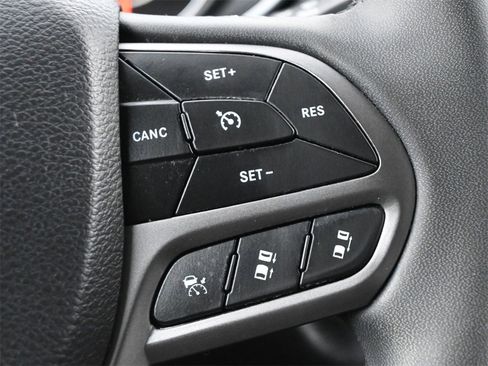 Used 2022 Jeep Cherokee Limited image 8