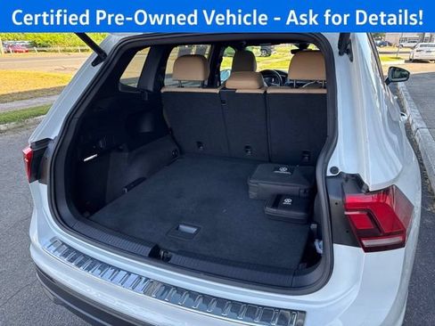 Certified 2024 Volkswagen Tiguan SE w/ Panoramic Sunroof Package AWD/4WD image 23