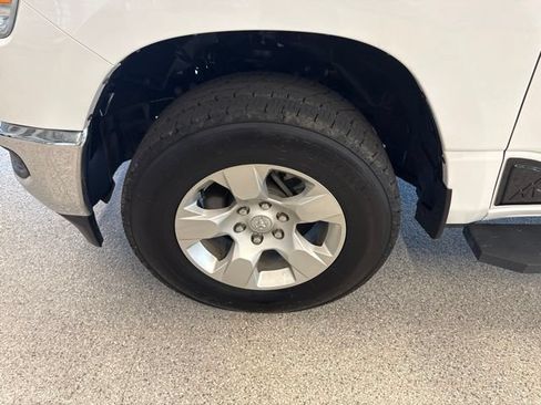 Used 2023 RAM 1500 Big Horn AWD/4WD image 10