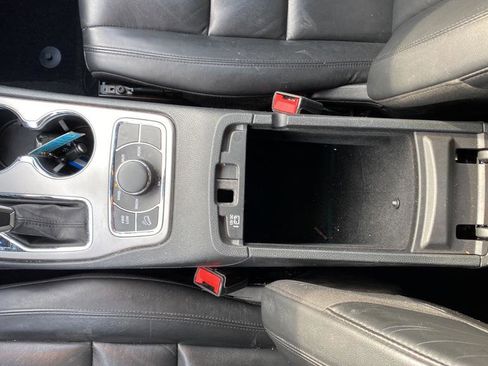 Used 2020 Jeep Grand Cherokee Limited w/ Premium Lighting Group image 27