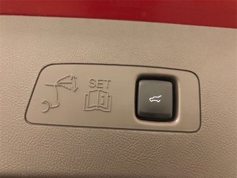 Used 2022 Lincoln Corsair AWD w/ Premium Package image 11