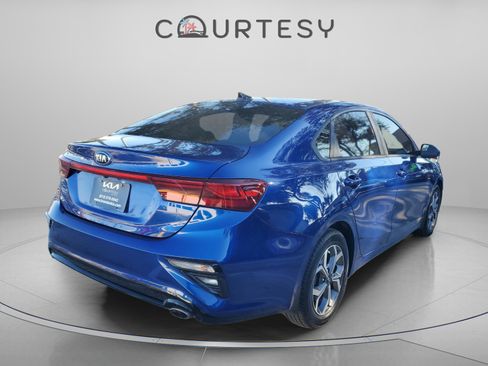 Certified 2019 Kia Forte LXS image 3