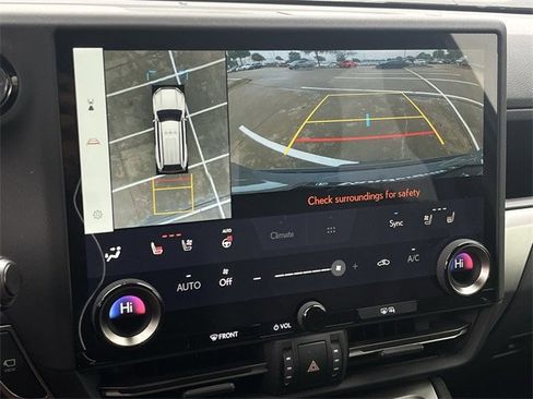 Used 2024 Lexus GX 550 image 18