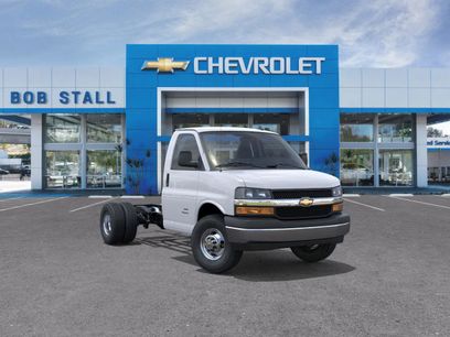 New 2025 Chevrolet Express 3500 w/ Power Convenience Package