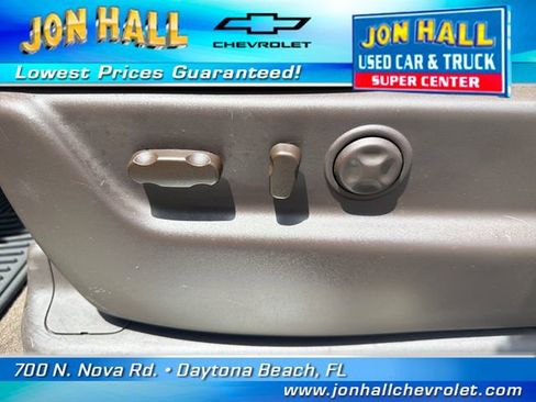 Used 2014 Cadillac Escalade Platinum AWD/4WD image 21