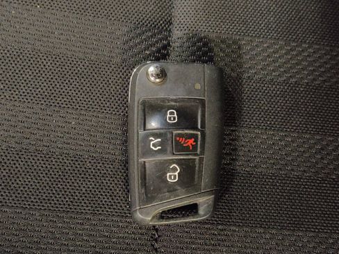Used 2022 Volkswagen Jetta Sport FWD image 32