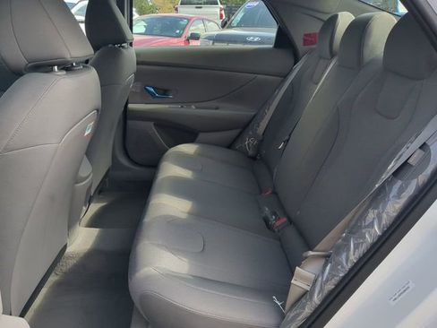 New 2026 Hyundai Elantra SE image 13