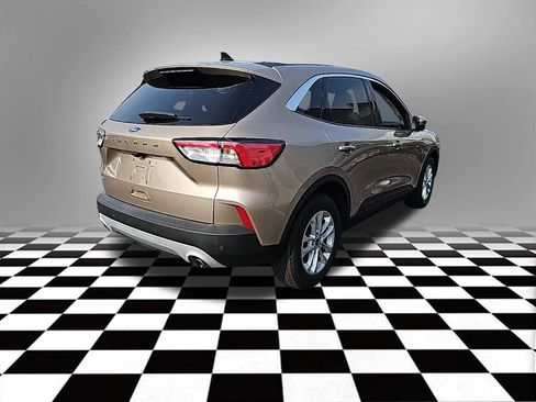 Used 2021 Ford Escape SE image 10