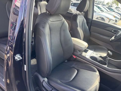 Used 2026 Kia Carnival FWD image 39