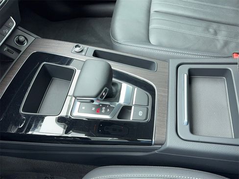 Used 2022 Audi Q5 2.0T Premium image 32