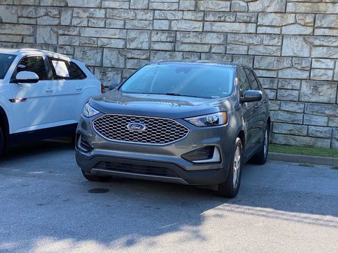 Used 2024 Ford Edge SEL AWD/4WD image 3