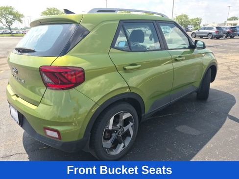 Used 2022 Hyundai Venue SEL FWD image 5