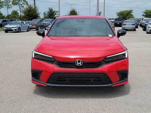 Used 2023 Honda Civic Sport image 2