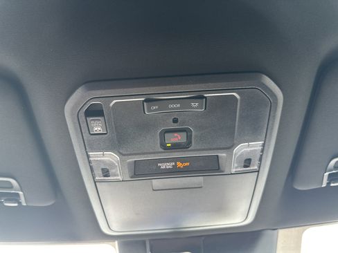 Used 2025 Toyota Tundra SR5 AWD/4WD image 30