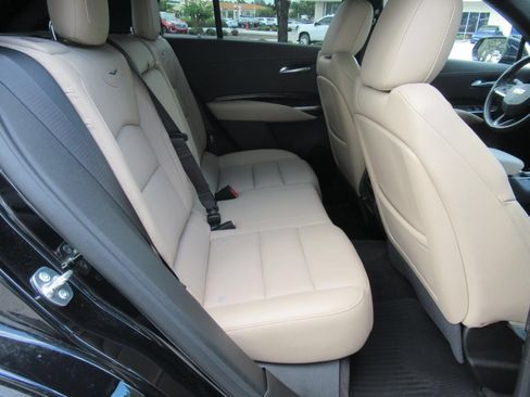 Certified 2024 Cadillac XT4 Luxury w/ Cold Weather Package FWD image 36