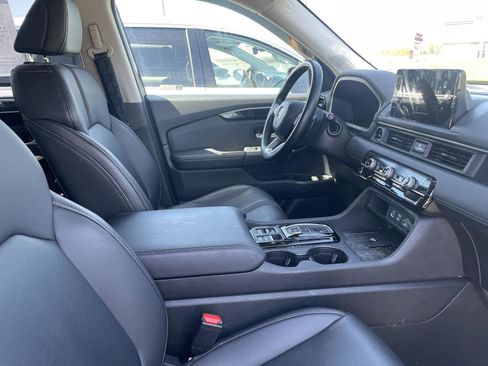 Used 2025 Honda Pilot EX-L image 7