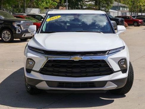 Certified 2025 Chevrolet Blazer LT FWD image 26