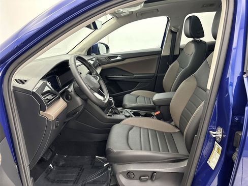 Used 2023 Volkswagen Taos SEL AWD/4WD image 25
