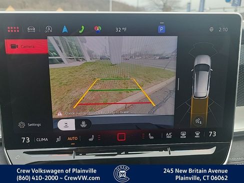 Certified 2025 Volkswagen Tiguan SE image 7